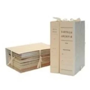 Cartelle archivio con lacci